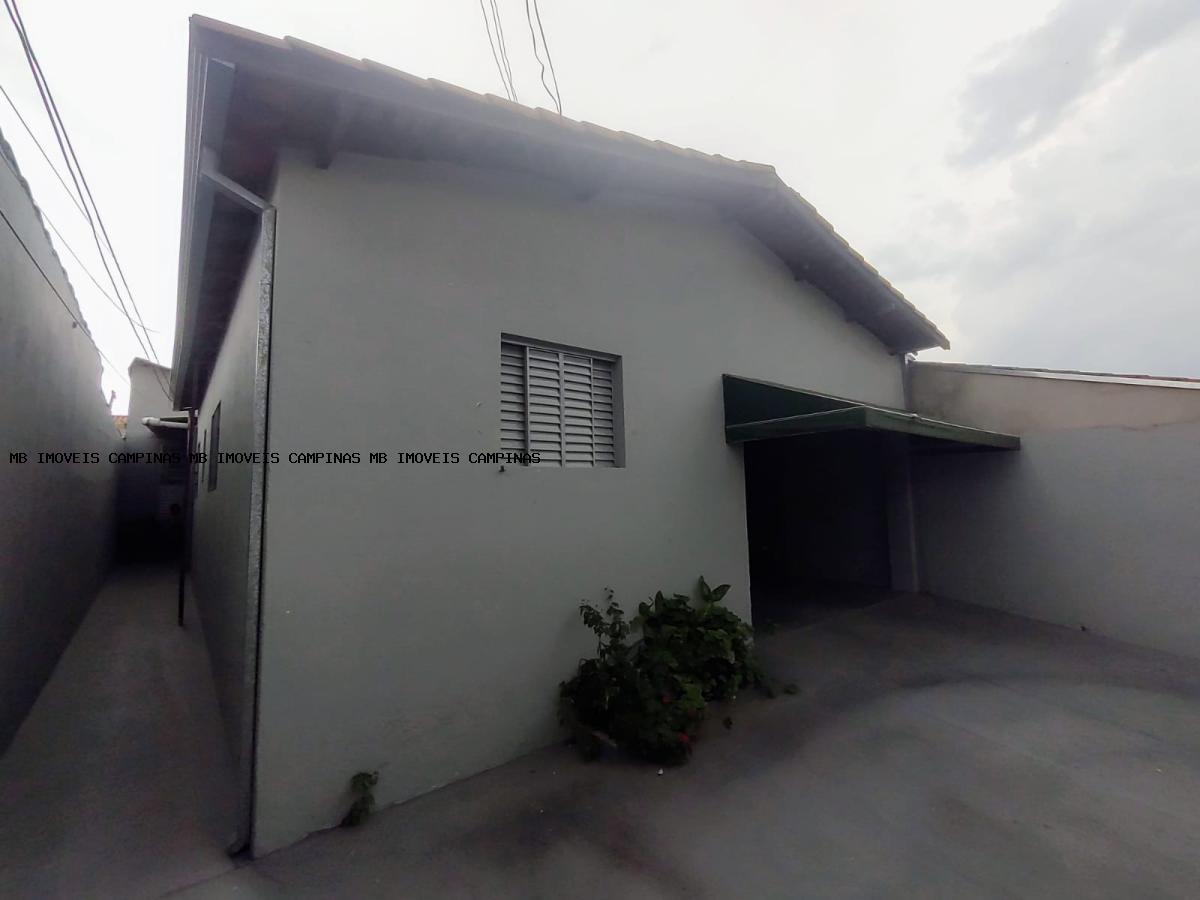 Casa à venda com 6 quartos, 180m² - Foto 2