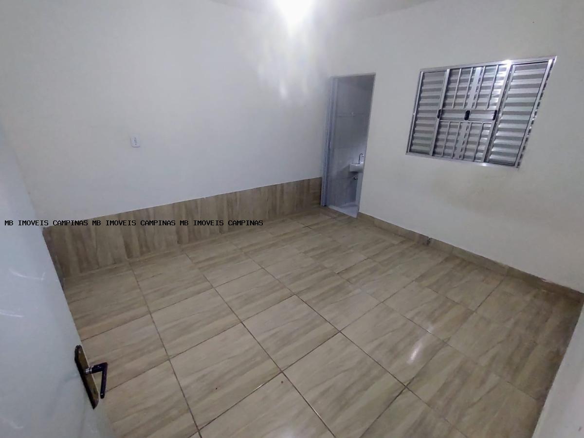 Casa à venda com 6 quartos, 180m² - Foto 4