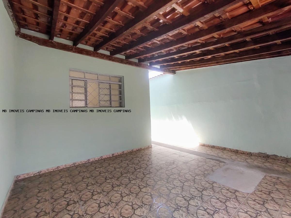 Casa à venda com 3 quartos, 120m² - Foto 1