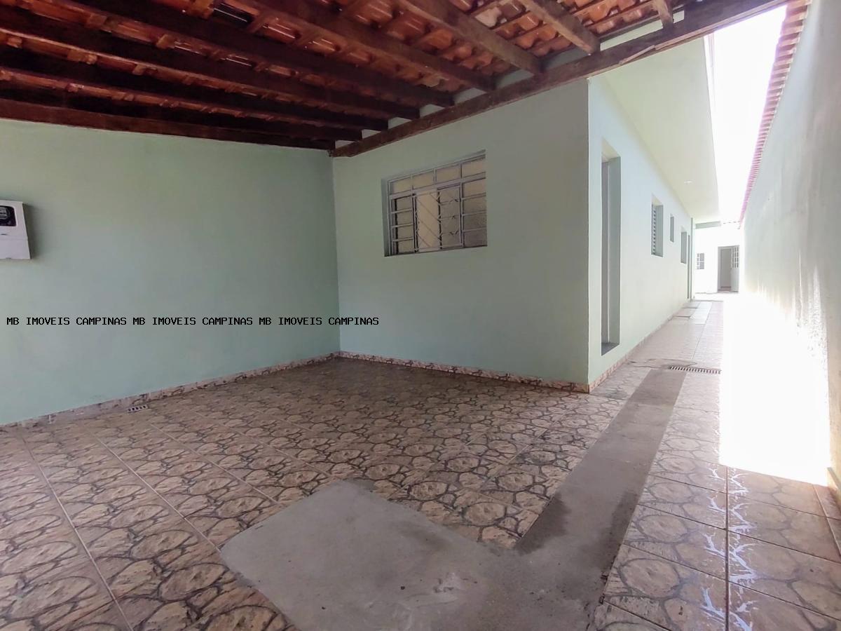 Casa à venda com 3 quartos, 120m² - Foto 2
