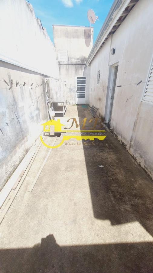 Casa à venda com 3 quartos, 150m² - Foto 10