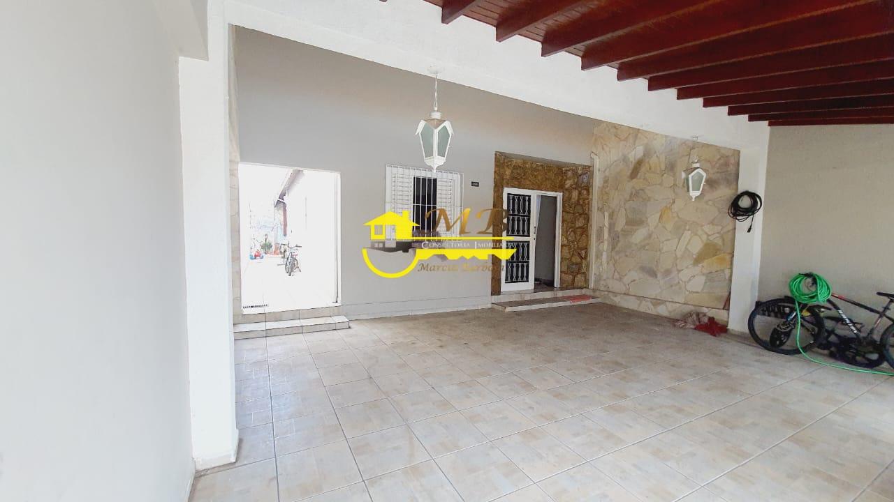 Casa à venda com 2 quartos, 135m² - Foto 1