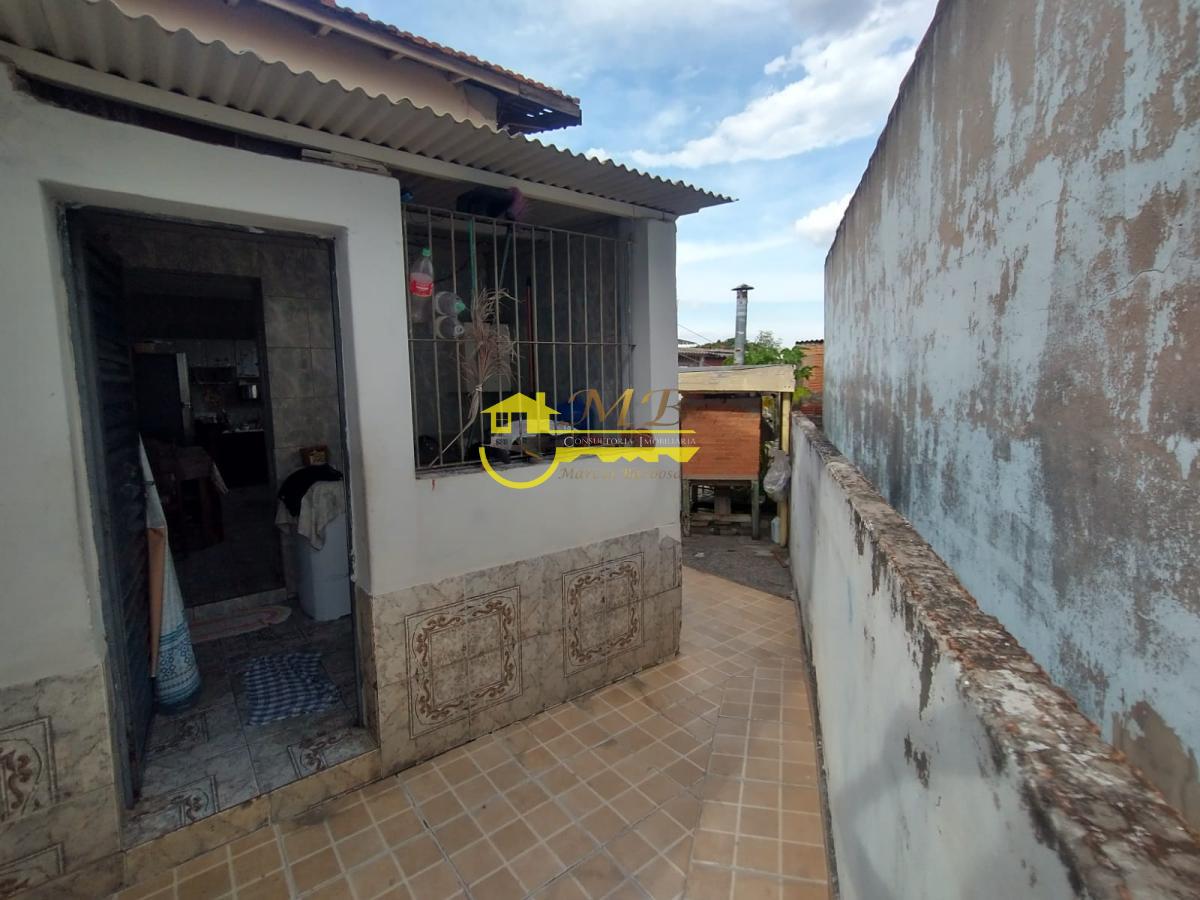 Casa à venda com 3 quartos, 200m² - Foto 12
