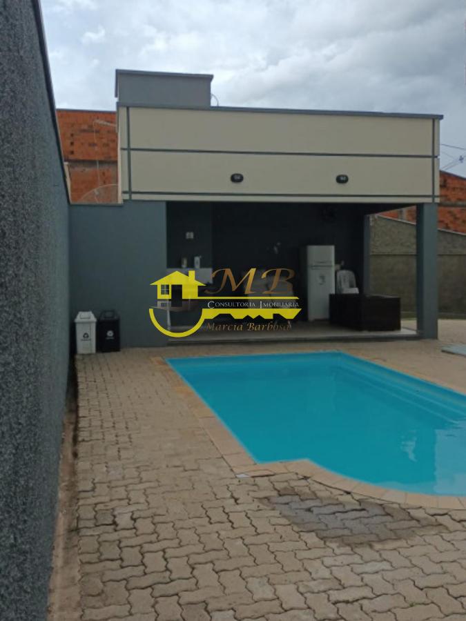 Casa à venda com 2 quartos, 76m² - Foto 1