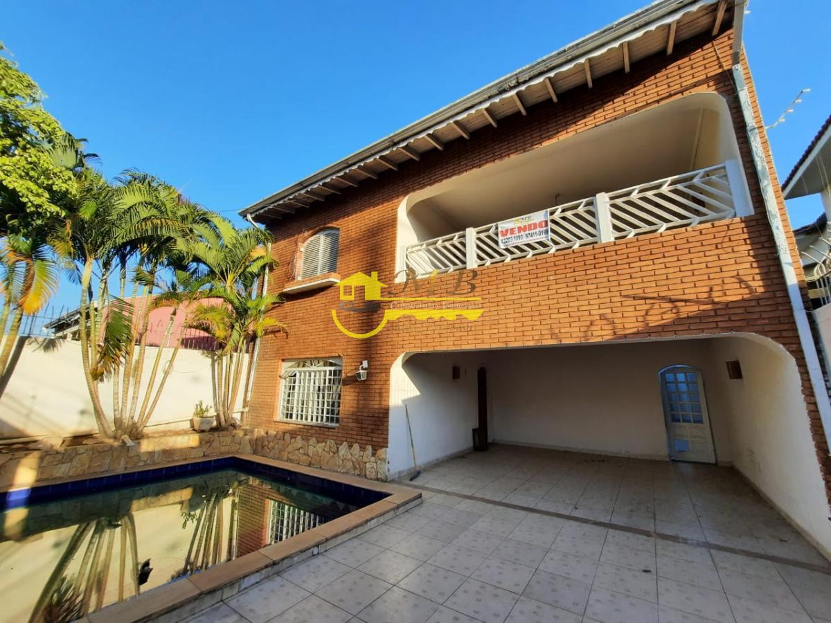 Casa, 4 quartos, 200 m² - Foto 2