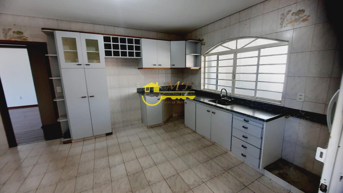 Casa à venda com 2 quartos, 100m² - Foto 8