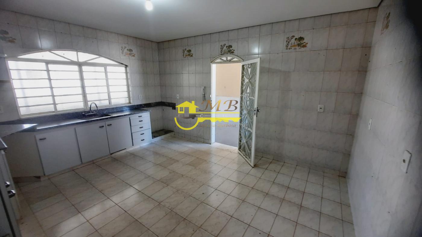 Casa à venda com 2 quartos, 100m² - Foto 9