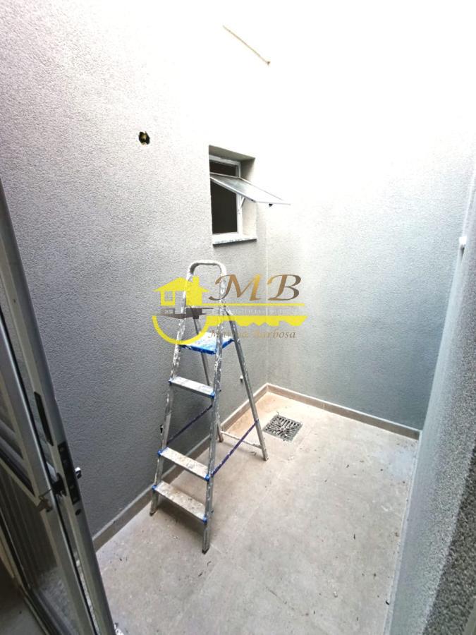 Casa à venda com 2 quartos, 61m² - Foto 13