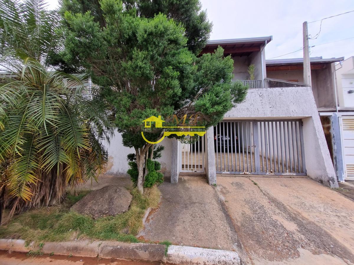 Casa à venda com 3 quartos, 238m² - Foto 2