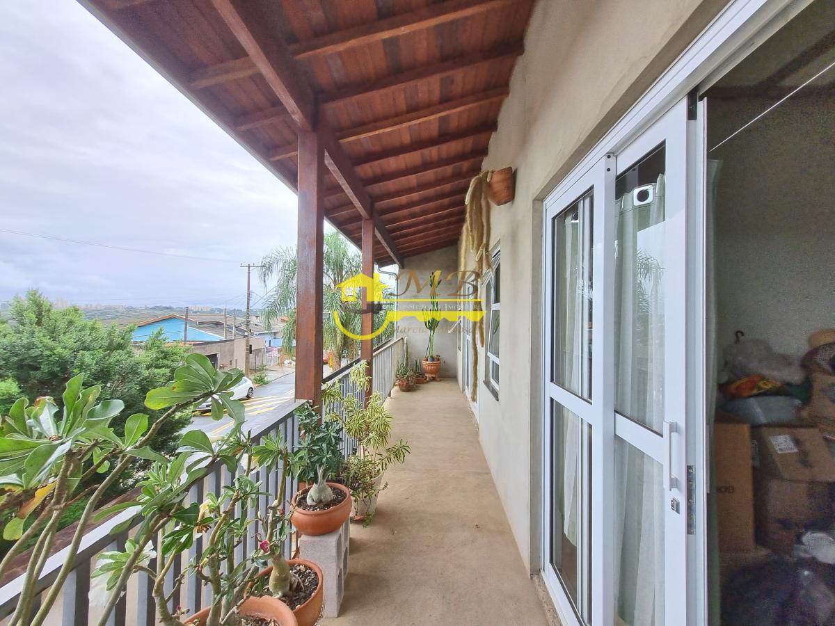 Casa à venda com 3 quartos, 238m² - Foto 14