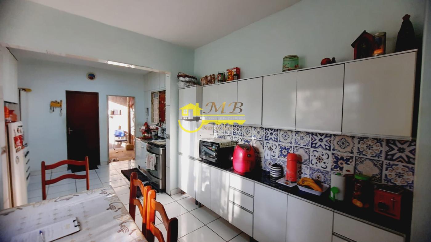 Chácara à venda com 3 quartos, 2000m² - Foto 8