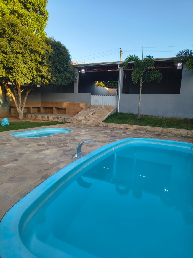 Chácara para alugar com 2 quartos, 1000m² - Foto 1