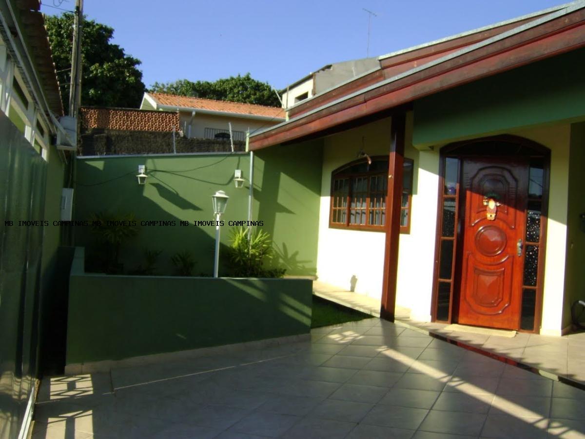 Casa à venda com 3 quartos, 384m² - Foto 1